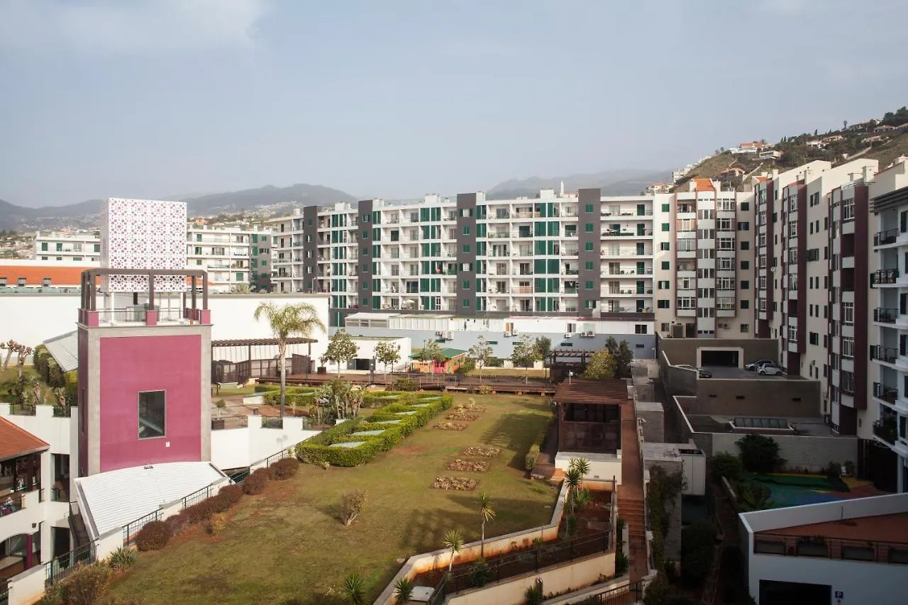 פונשל Two Bedroom Apartment With Balcony And Gorgeous View Over The Atlantic פורטוגל