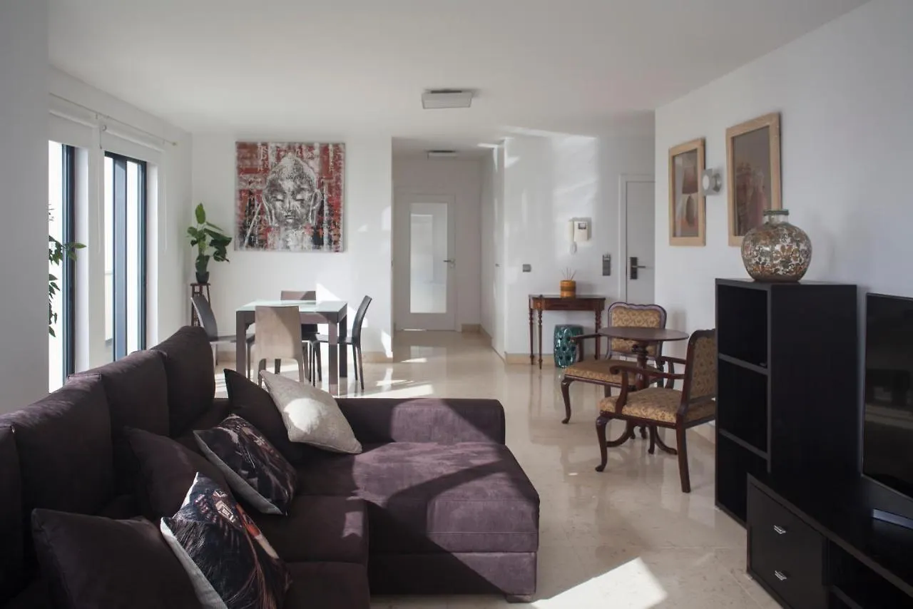 פונשל Two Bedroom Apartment With Balcony And Gorgeous View Over The Atlantic