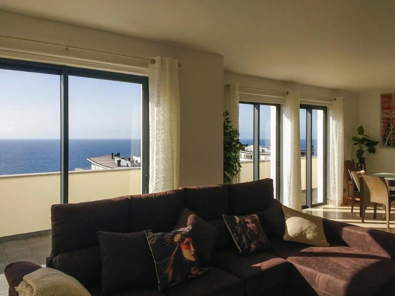 פונשל Two Bedroom Apartment With Balcony And Gorgeous View Over The Atlantic פורטוגל