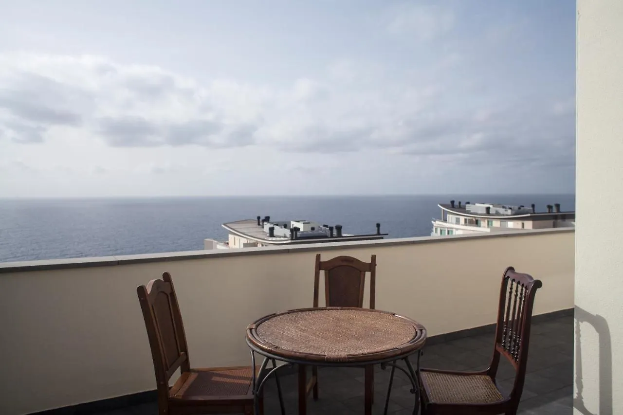 פונשל Two Bedroom Apartment With Balcony And Gorgeous View Over The Atlantic 0*,