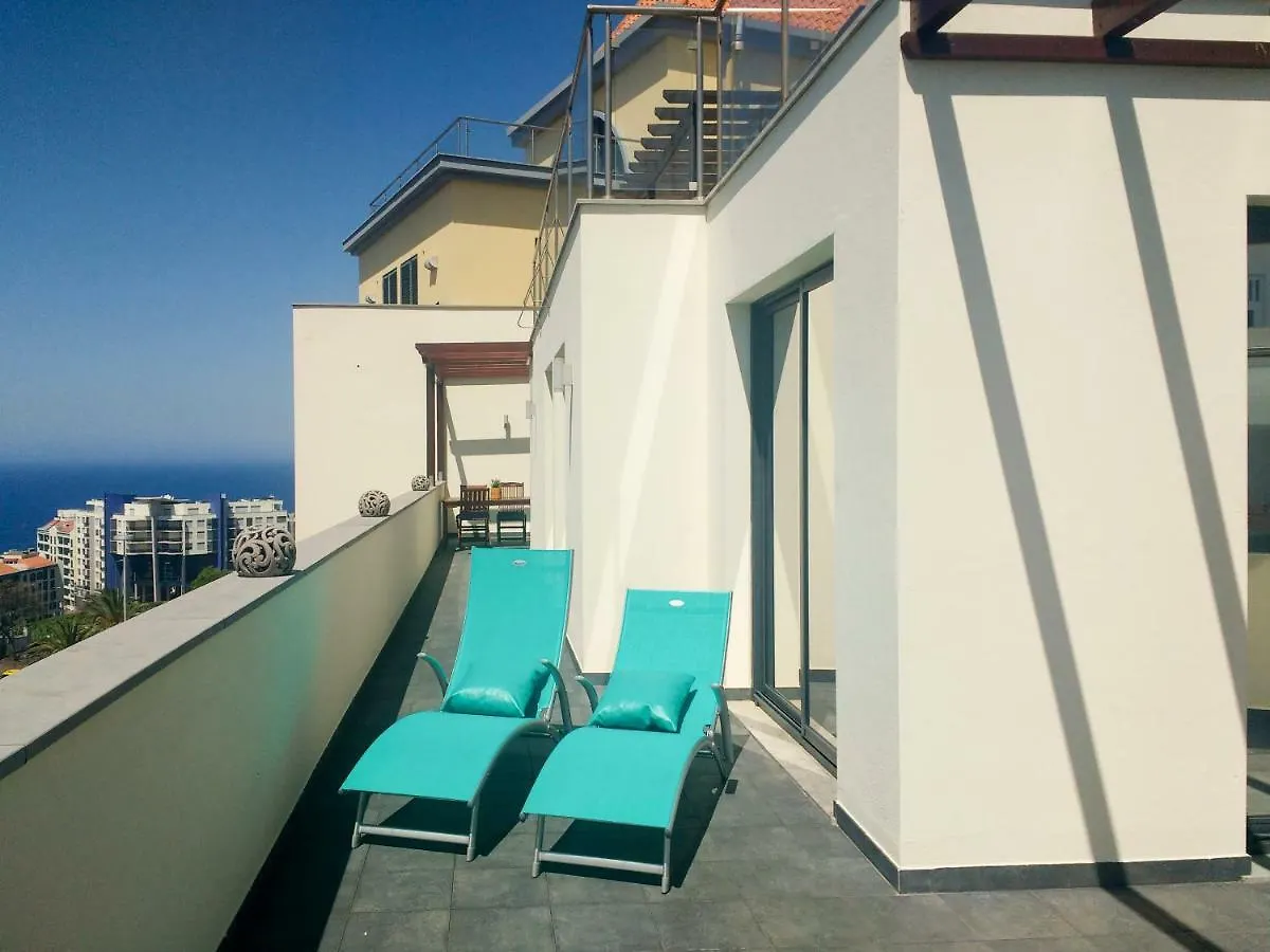 פונשל Two Bedroom Apartment With Balcony And Gorgeous View Over The Atlantic