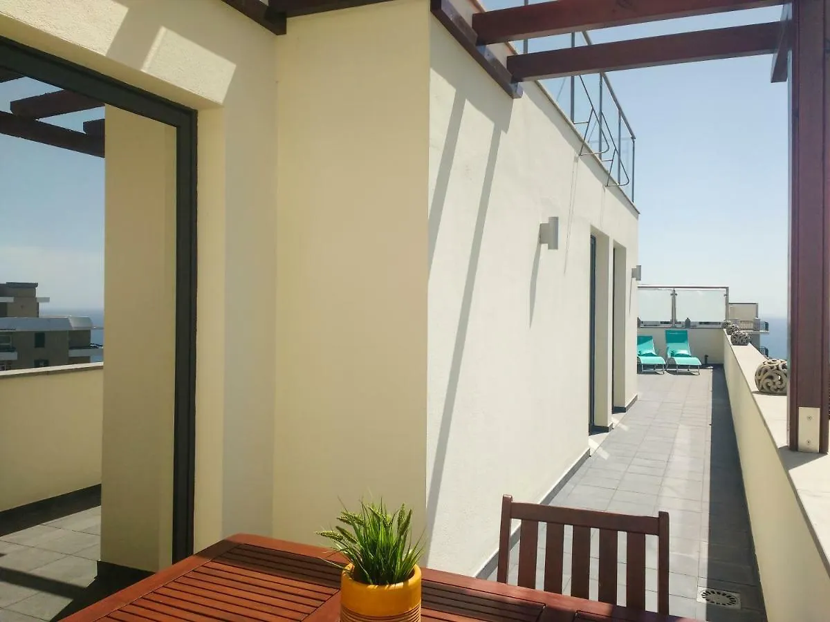פונשל Two Bedroom Apartment With Balcony And Gorgeous View Over The Atlantic 0*,